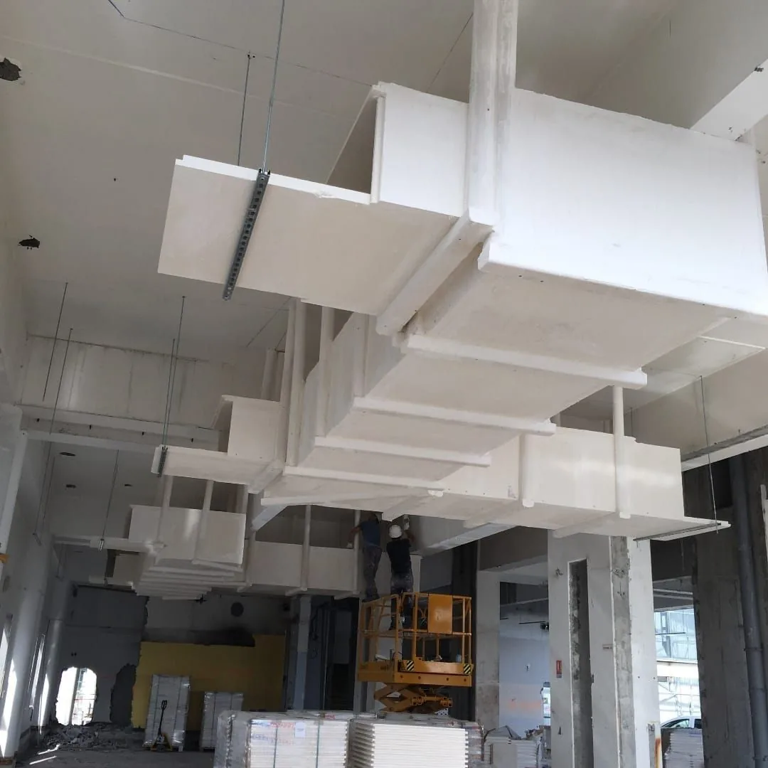 Ensemble de gaines coupe-feu sur chantier